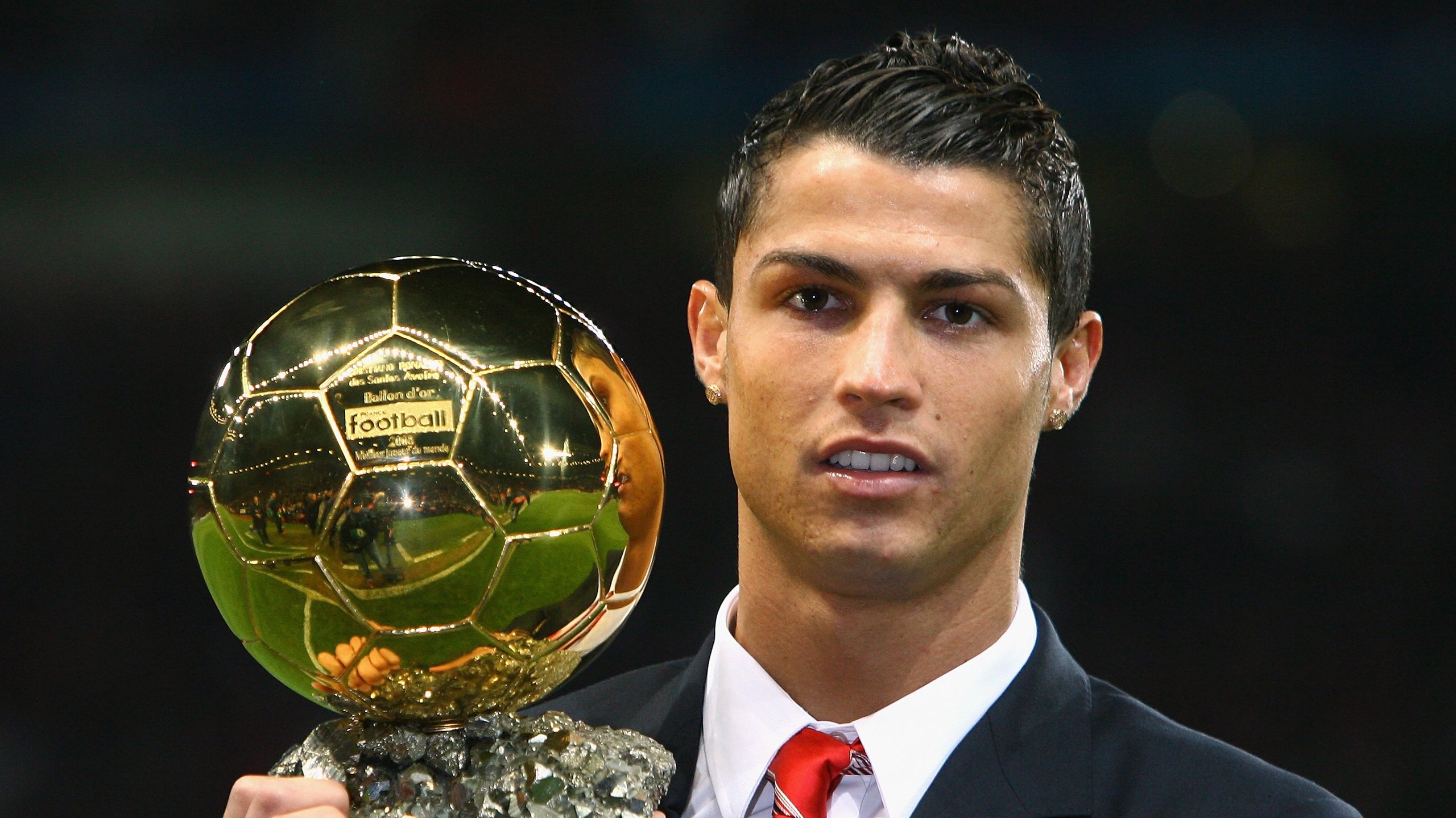 奥运周期关键战之夜,萨内完成里程碑