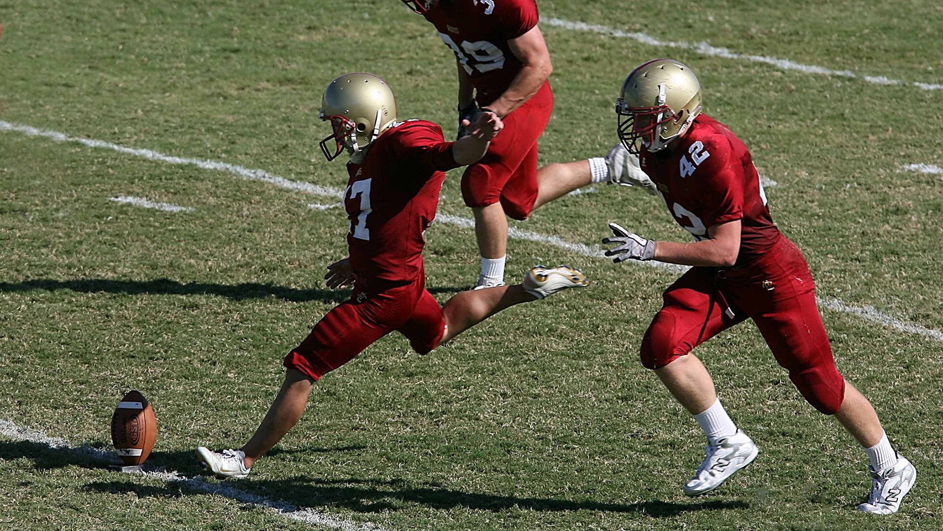 巴黎对阵波兰，当迪亚斯踏上命运舞台，他比聚光灯更耀眼