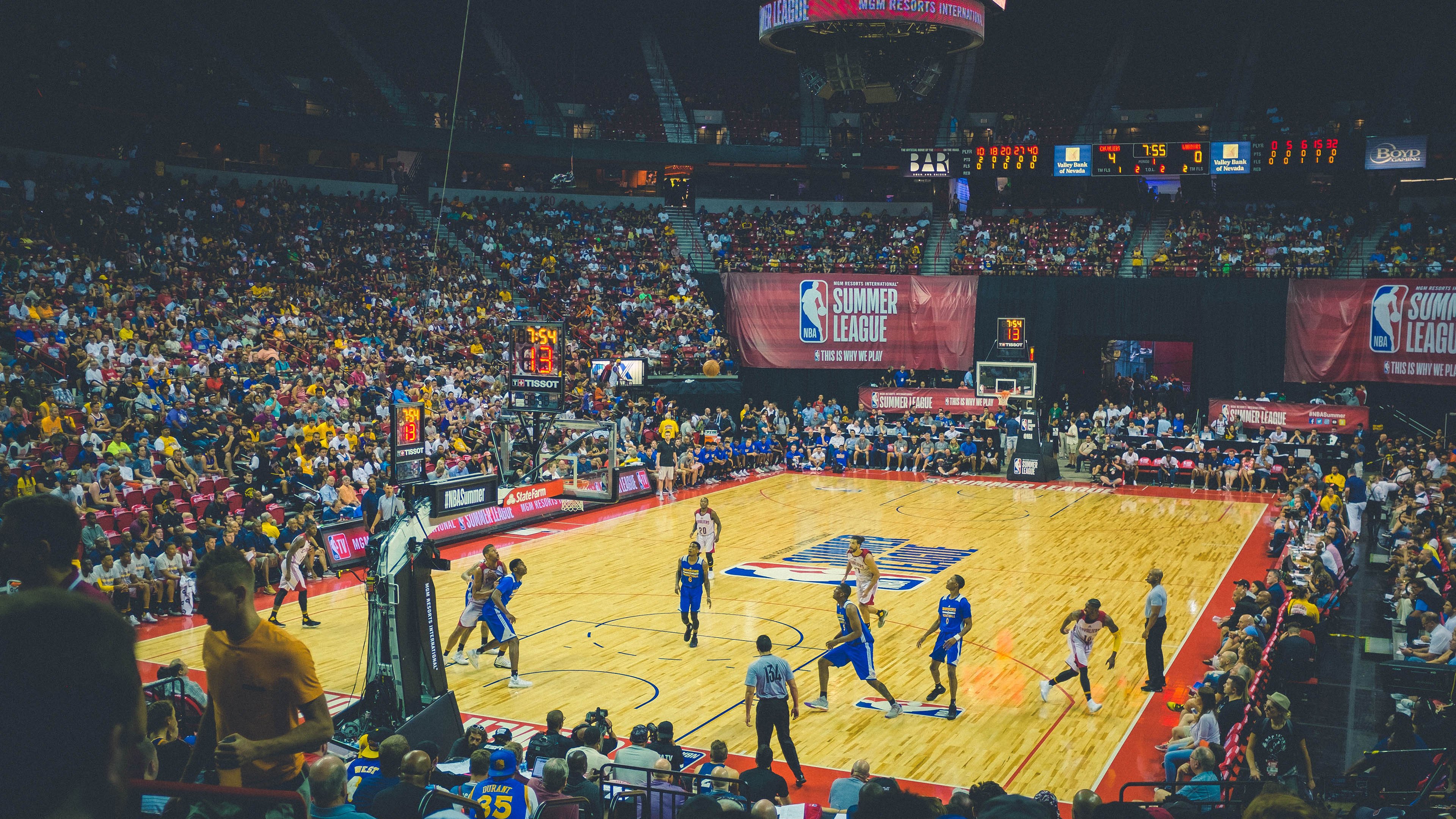 战术的胜利，湖人如何用精密布局扼住76人的咽喉